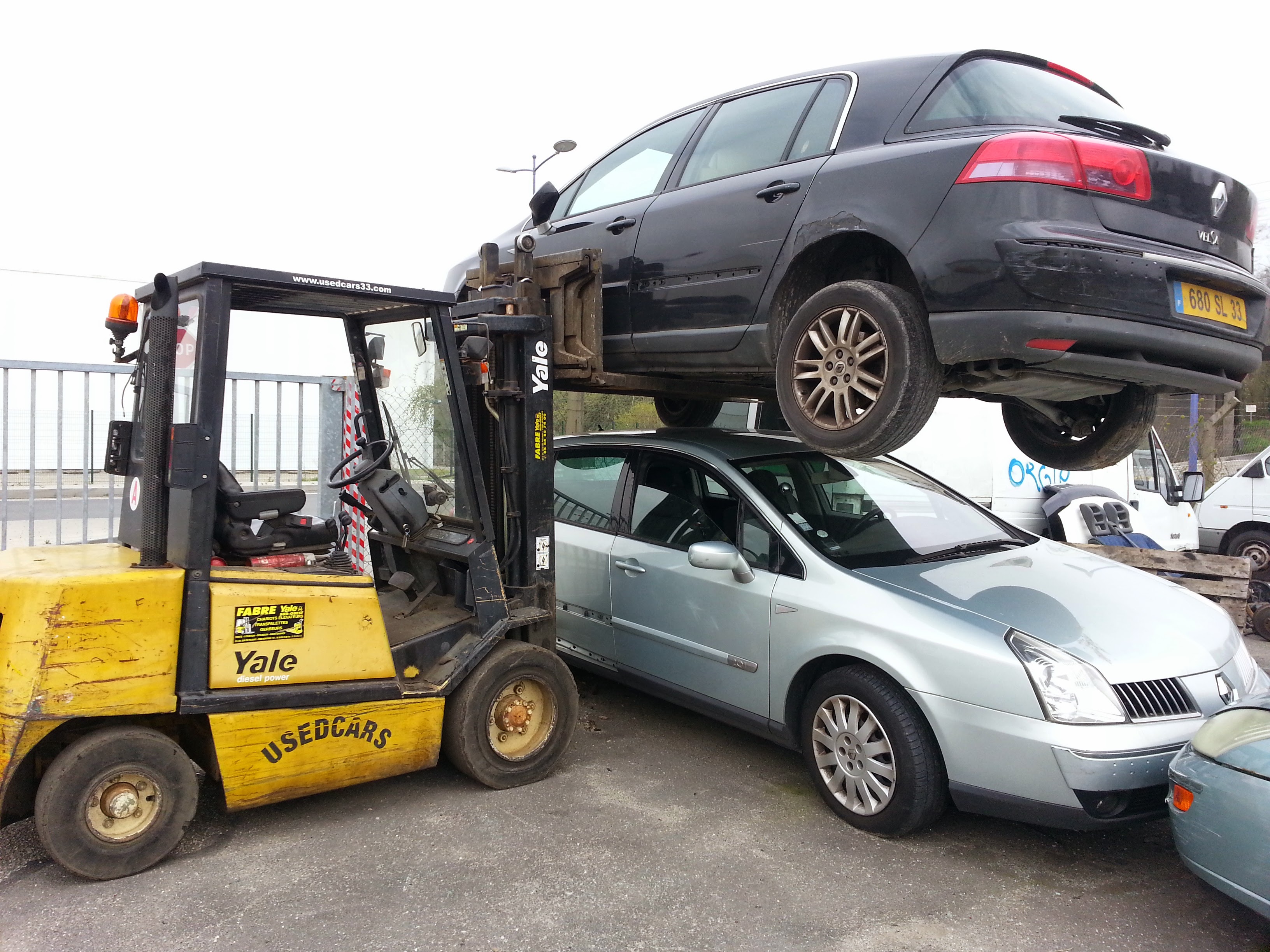 Service d epaviste conforme a la reglementation environnementale