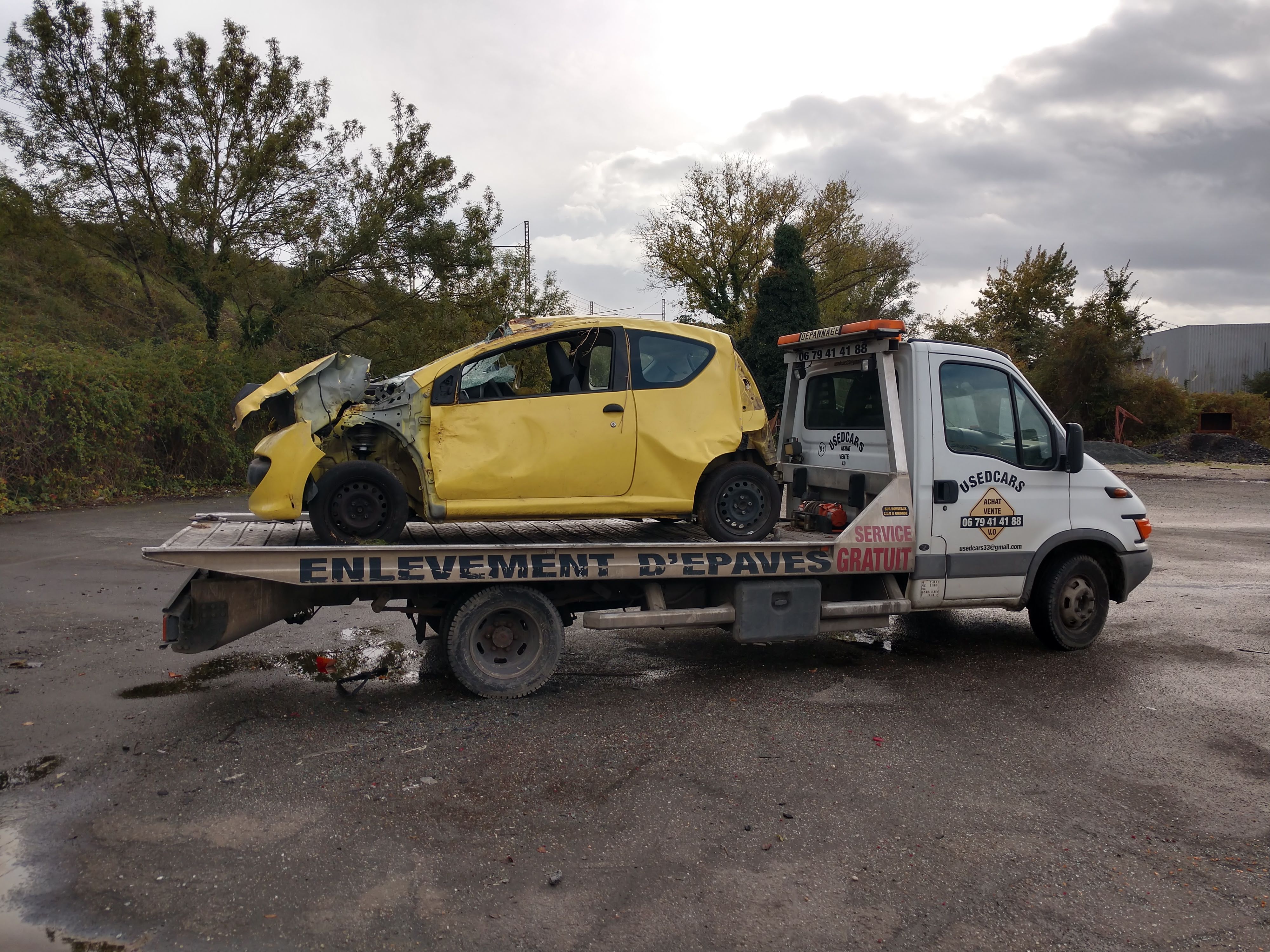 Recuperation de vehicule accidente destine a la destruction